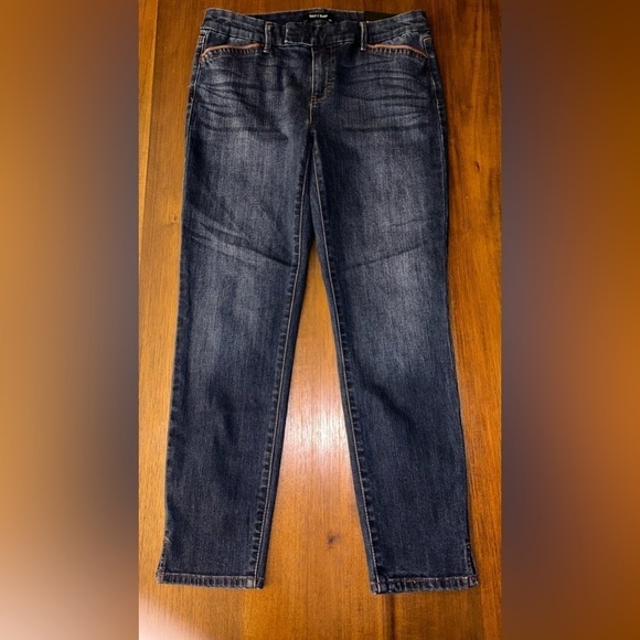 White House / Black Market The Saint Honore Jean Collection Skinny Crop - size 6 - Picture 1 of 12